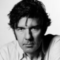 Stefan Sagmeister ist einer der bedeutendsten Grafikdesigner der Welt. Er arbeitet für die Rolling Stones und Time Warner.