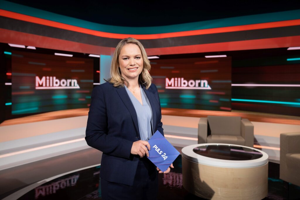 Corinna Milborn im Puls24-Studio