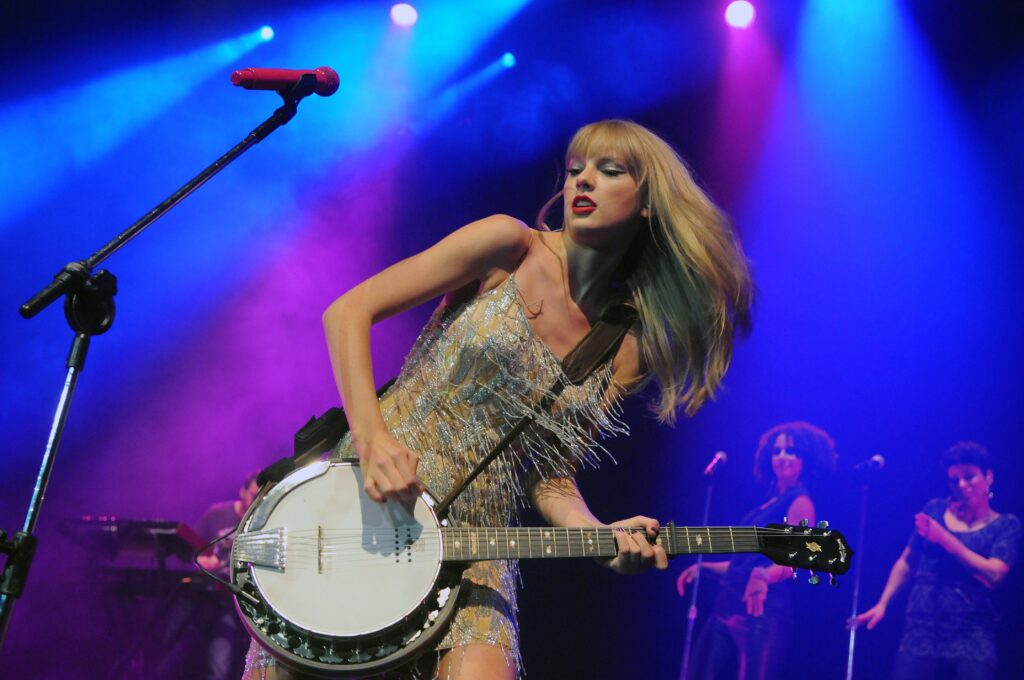 Atemberaubende Karriere: Taylor Swift 2009 bei ihrer Show in der HSBC Arena in Rio de Janeiro (Bild: Shutterstock)