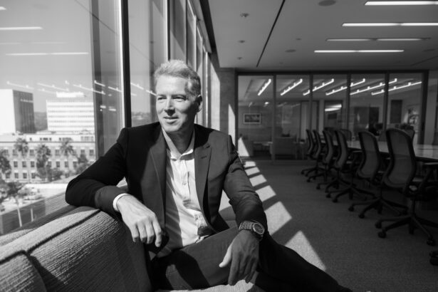 Patrick Knapp-Schwarzenegger at his law office in Beverly Hills (Photo: CALL Magazine/Rainer Hosch); Patrick Knapp-Schwarzenegger in seiner Anwaltskanzlei in Beverly Hills (Foto: CALL Magazine/Rainer Hosch)