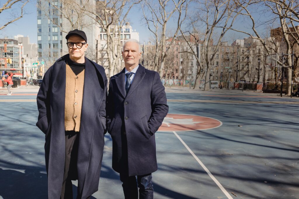 Hans Ulrich Obrist und Klaus Biesenbach beim CALL-Fotoshooting in New York (Foto: CALL/Sara Naomi Lewkowicz)