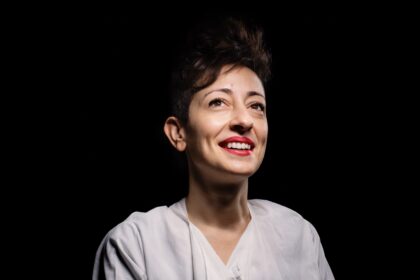 Starachitektin Lina Ghotmeh, Nummer 11 der CALL 100-Liste 2026 (#9 2025, Foto: Lina Ghotmeh Architecture/Gilbert Hage)