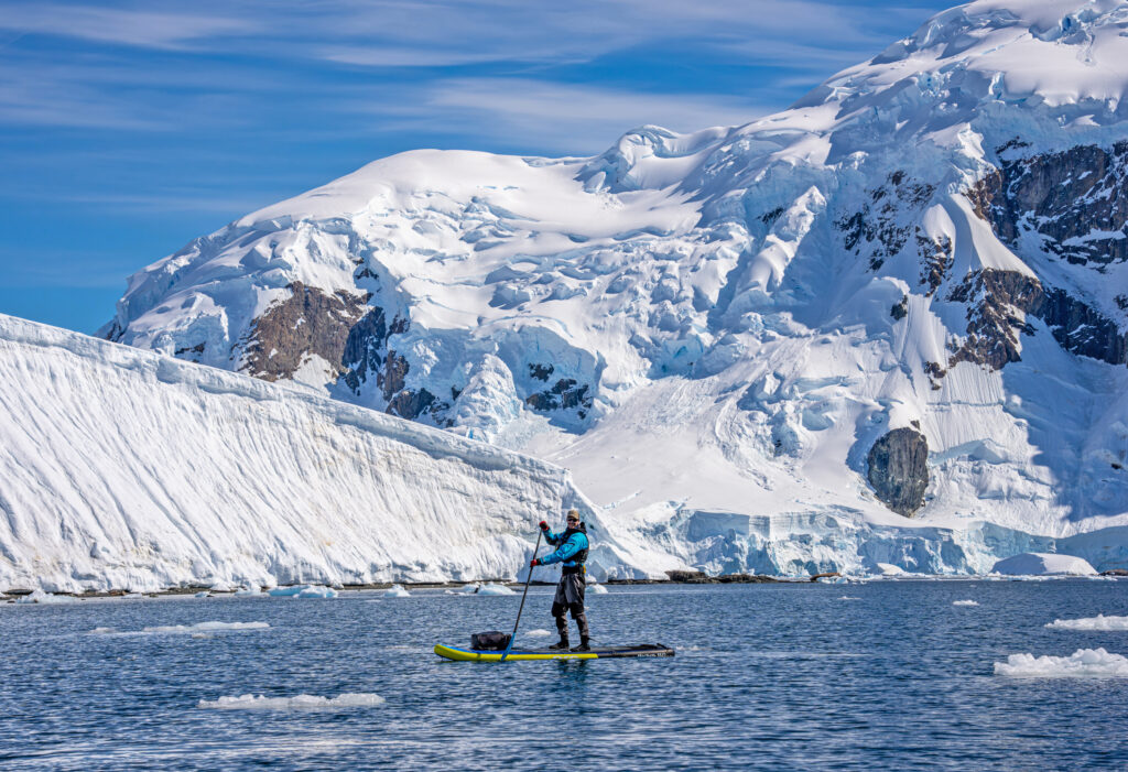 Expeditionen in polare Regionen gehören ebenso zum Konzept wie klassische Küstenrouten
