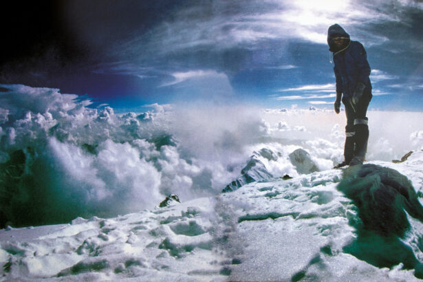 Reinhold Messner auf dem Gipfel des Nanga Parbat, den er 1978 als erster Mensch im Alleingang bestieg (Foto: Reinhold Messner Film)