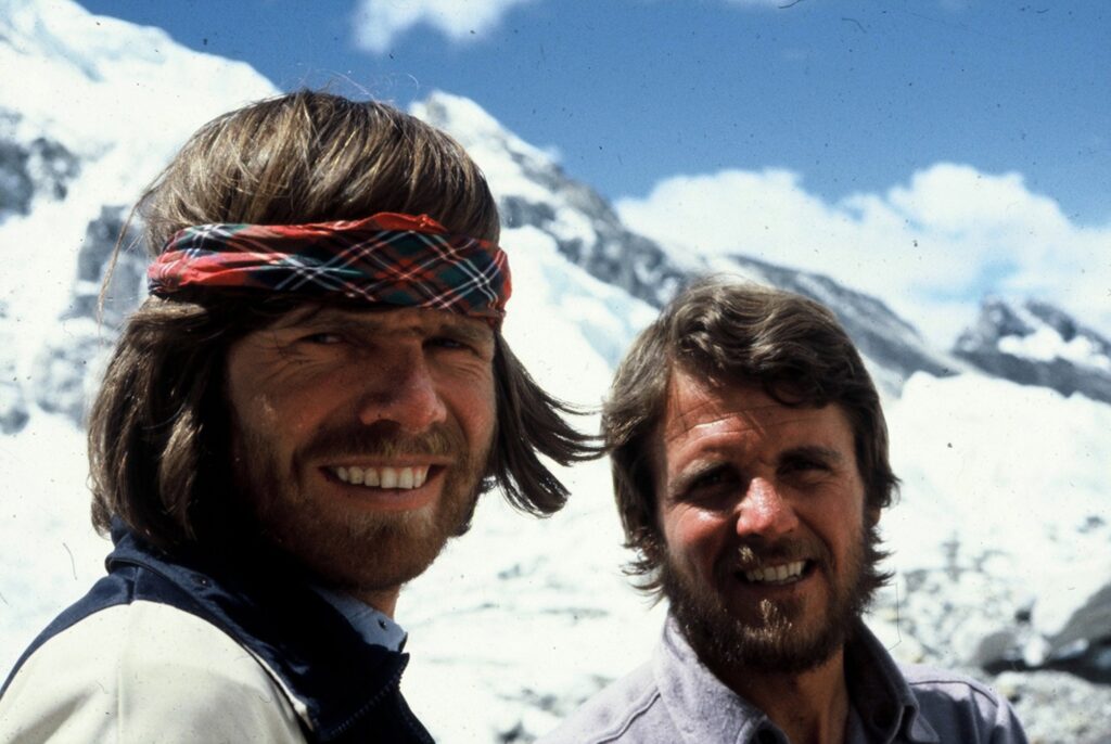 Reinhold Messner und Peter Habeler 1978 nach der Erstbesteigung des Mount Everest ohne Sauerstoffgeräte (Foto: Reinhold Messner Film)