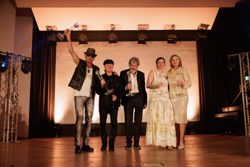 Rudolf Schenker und Klaus Meine von den Scorpions, Reinhold und Diane Messner, Kim Cattrall bei den JANE Awards 2026