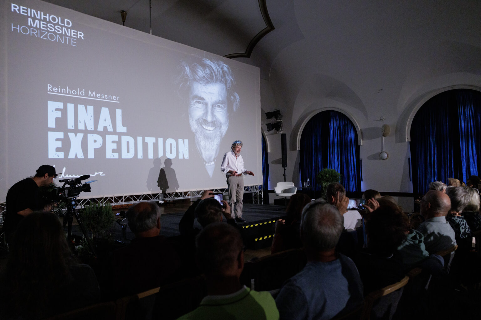 Reinhold Messner bei seinem Vortrag "The Final Expedition" im Kursaal Bad Hofgastein