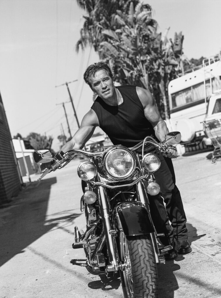 Arnold: Fotoshooting für Total Film Magazine, 1999 (Foto: Sante D’Orazio/TASCHEN)