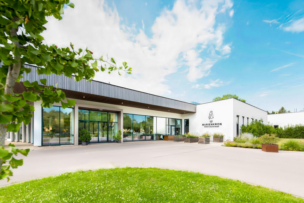 Marienkron in Mönchhof, Burgenland, nur eine Stunde von Wien entfernt: Eines der führenden Health-Resorts Österreichs mit Schwerpunktthemen Longevity, Fasten und Detox (Bild: Marienkron)
